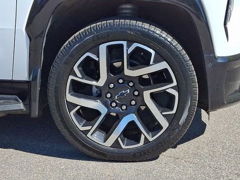 Used 2024 Chevrolet Silverado EV RST image 10