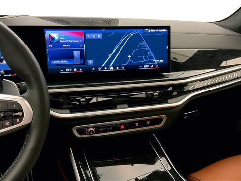 Certified 2025 BMW X7 M60i AWD/4WD image 5