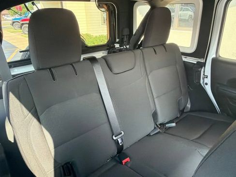 Used 2023 Jeep Wrangler Unlimited Sport AWD/4WD image 8