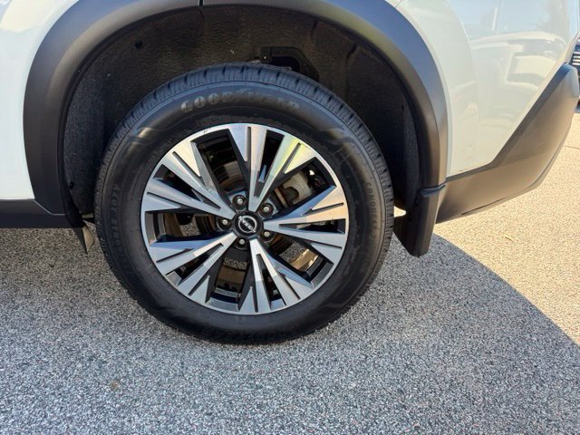 Certified 2023 Nissan Rogue SV w/ SV Premium B Package AWD/4WD image 33