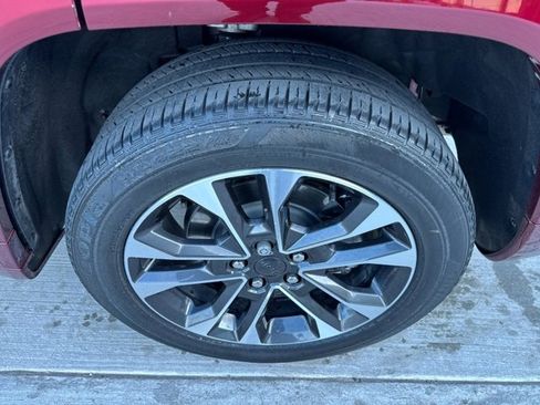 Used 2022 Jeep Grand Cherokee Overland w/ Advanced Protech Group III image 20