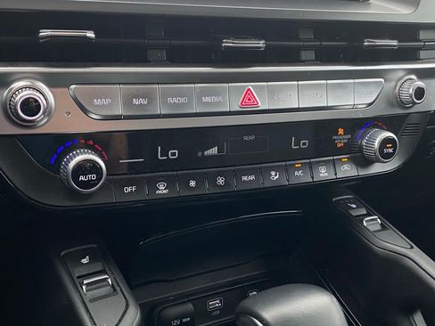 Certified 2025 Kia Telluride S AWD/4WD image 17