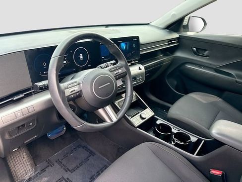 Certified 2025 Hyundai Kona SEL FWD image 9