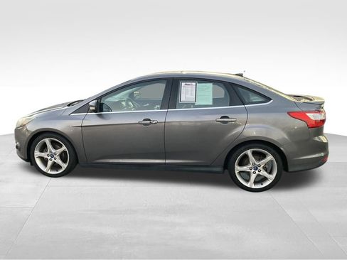 Used 2013 Ford Focus Titanium w/ Titanium Handling Pkg image 2