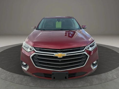 Used 2018 Chevrolet Traverse Premier w/ Driver Confidence II Package FWD image 2