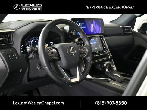 Used 2024 Lexus LX 600 4WD w/ Luxury Package image 23