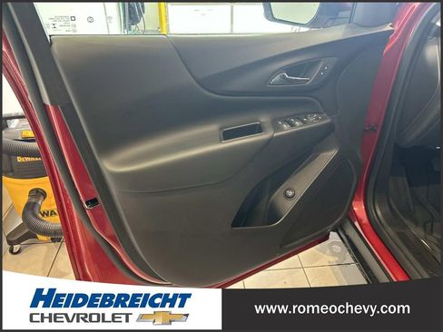 Used 2024 Chevrolet Equinox LT w/ LPO, Floor Liner Package FWD image 10
