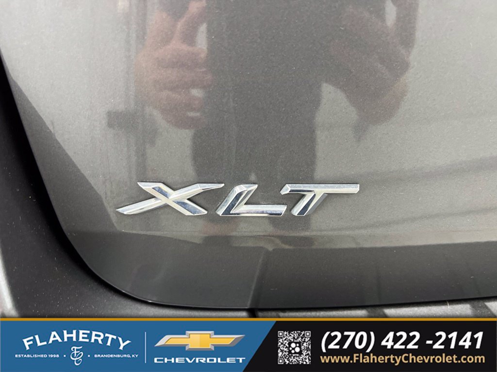 Used 2024 Ford Explorer XLT w/ Equipment Group 202A RWD image 18