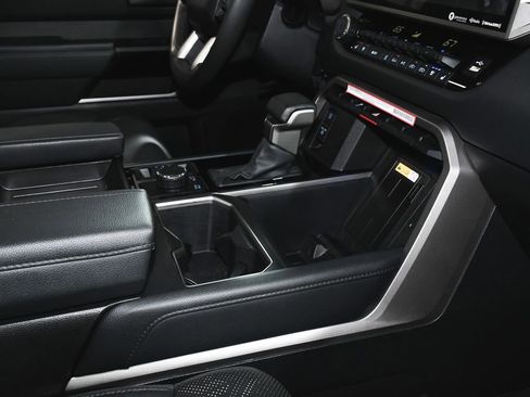 Used 2024 Toyota Tundra Limited w/ Power Package image 62