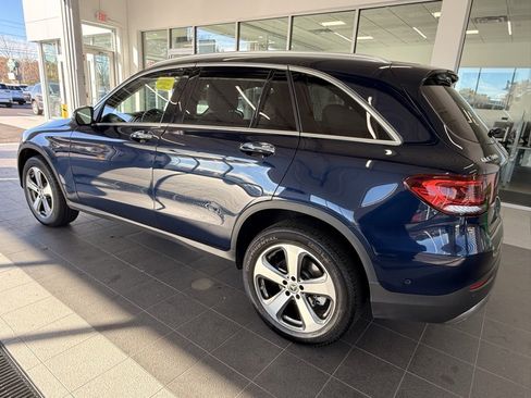 Used 2022 Mercedes-Benz GLC 300 4MATIC w/ Premium Package Lite image 9
