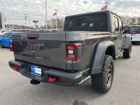 Used 2024 Jeep Gladiator Rubicon image 5