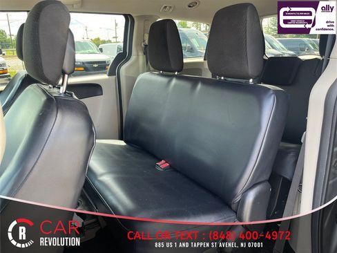 Used 2019 Dodge Grand Caravan SE FWD image 27
