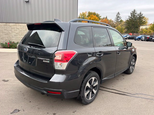 Used 2017 Subaru Forester 2.5i Premium w/ All-Weather Package AWD/4WD image 5