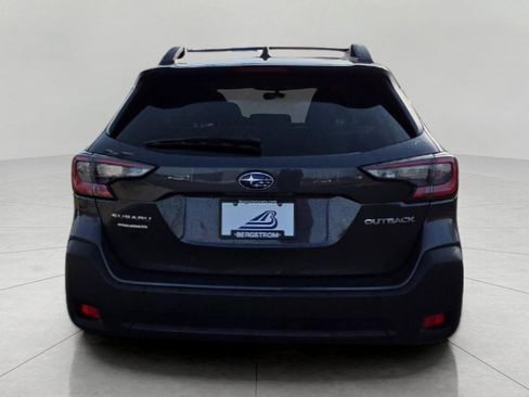 Used 2024 Subaru Outback Premium AWD/4WD image 8