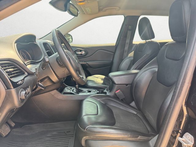 Used 2021 Jeep Cherokee Latitude Plus FWD image 9