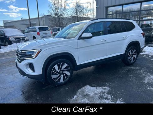 Used 2025 Volkswagen Atlas SE image 7