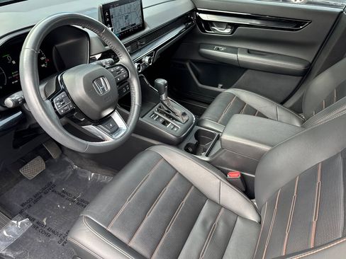 Used 2024 Honda CR-V Sport Touring image 4