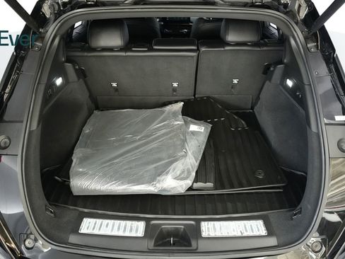 Used 2024 Acura ZDX Type S image 8