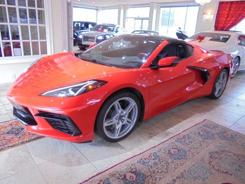 Used 2021 Chevrolet Corvette Stingray Coupe w/ 1LT image 3