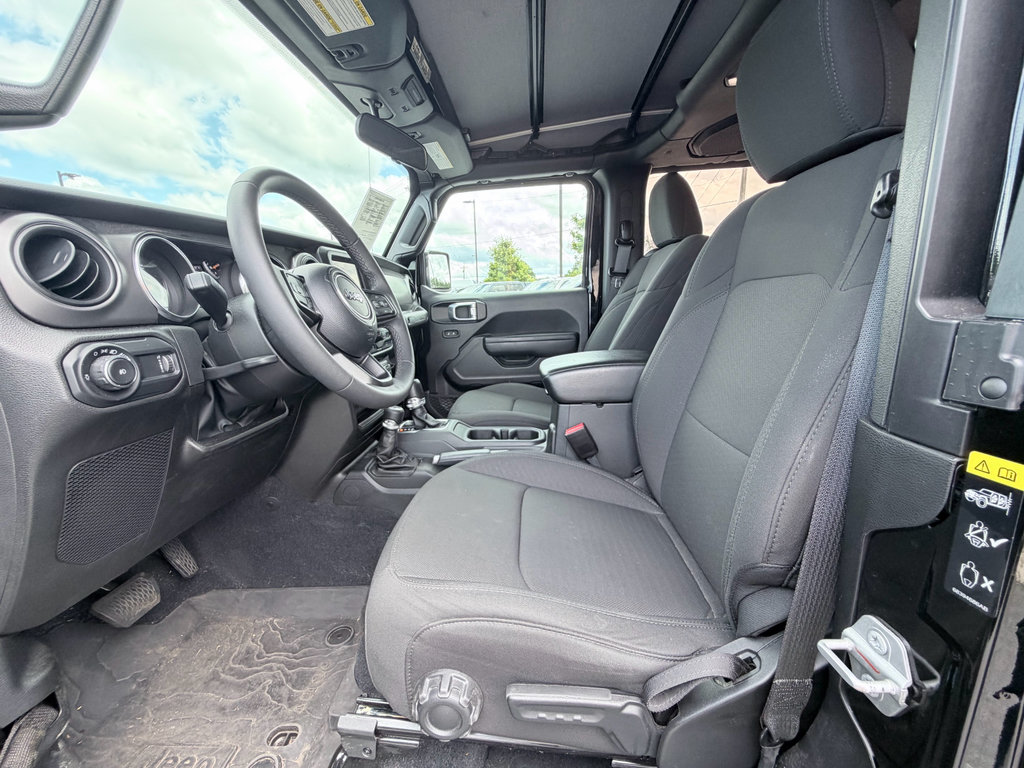 Used 2023 Jeep Wrangler Sport AWD/4WD image 21