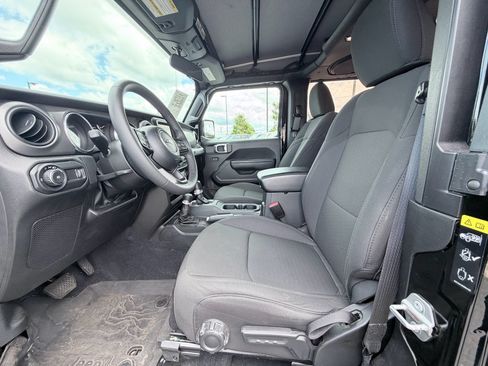Used 2023 Jeep Wrangler Sport AWD/4WD image 21