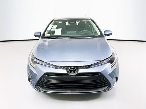Used 2025 Toyota Corolla LE image 8