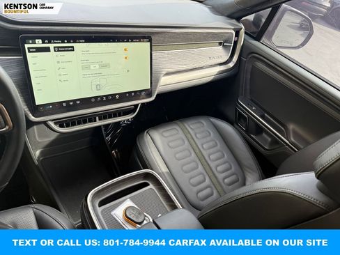 Used 2022 Rivian R1S Launch Edition image 23