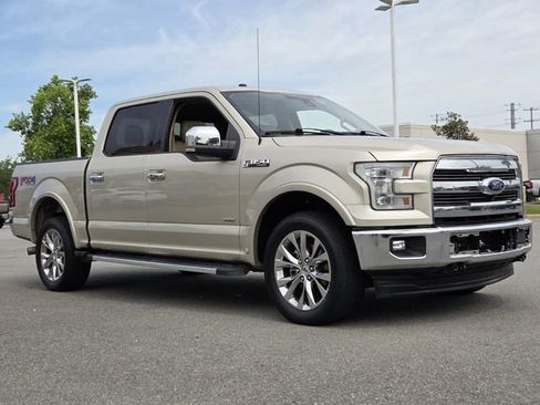 Used 2017 Ford F150 Lariat w/ Equipment Group 502A Luxury AWD/4WD image 7