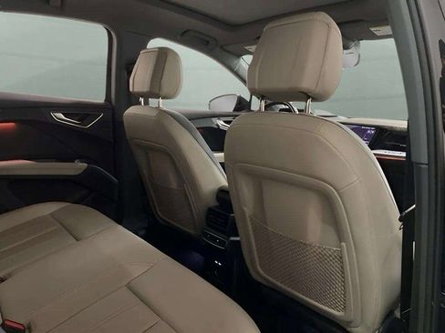 Used 2024 Audi Q4 e-tron Premium Plus w/ Premium Plus image 21