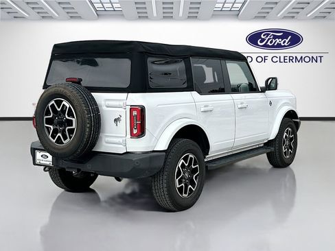 Used 2024 Ford Bronco Outer Banks image 7