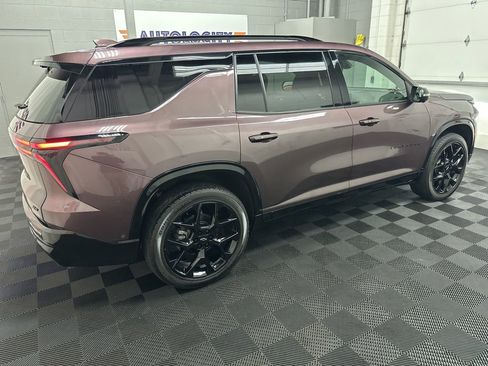 Used 2025 Chevrolet Traverse RS w/ LPO, Floor Liner Package AWD/4WD image 10