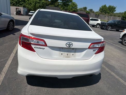 Used 2012 Toyota Camry SE FWD image 6