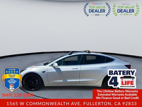 Used 2018 Tesla Model 3 Long Range RWD image 2
