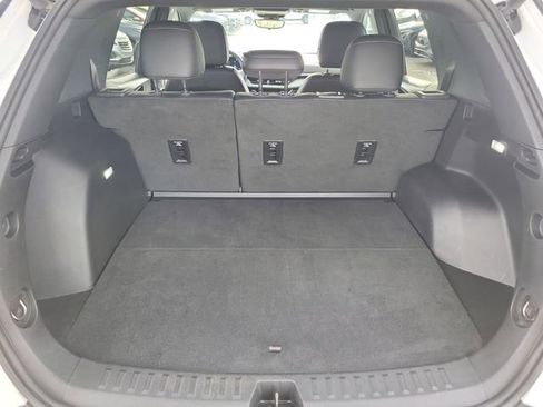 Certified 2025 Chevrolet Equinox LT w/ Convenience Package II AWD/4WD image 8
