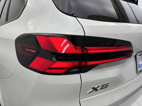New 2026 BMW X5 xDrive40i w/ M Sport Package AWD/4WD image 19