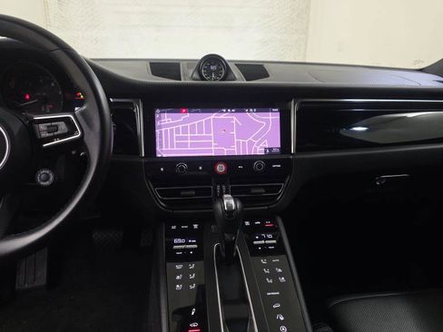Used 2024 Porsche Macan w/ Premium Plus Package AWD/4WD image 10
