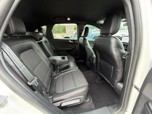 Used 2024 Ford Escape ST-Line w/ Tech Pack #1 FWD image 11