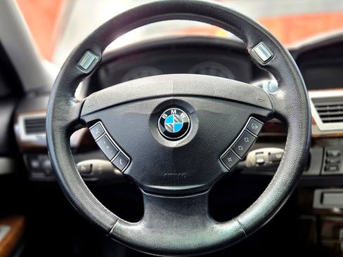 Used 2005 BMW 745Li RWD image 9