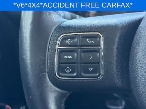 Used 2017 Jeep Wrangler Unlimited Sahara w/ Connectivity Group AWD/4WD image 30