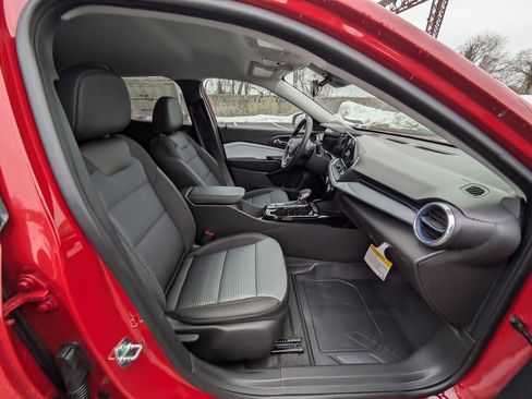 New 2026 Chevrolet Trax LT w/ Driver Confidence Package FWD image 22