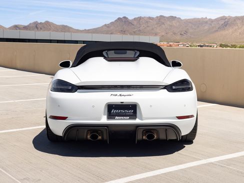 Used 2021 Porsche 718 Boxster Spyder RWD image 9