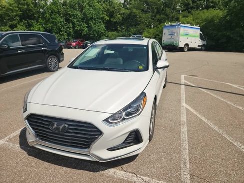 Used 2018 Hyundai Sonata Limited w/ Limited Ultimate Package 03 FWD image 3