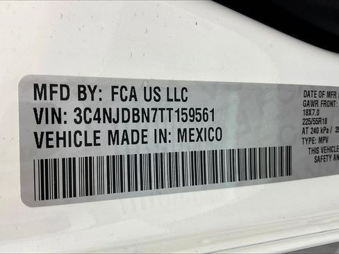 New 2026 Jeep Compass Latitude image 20