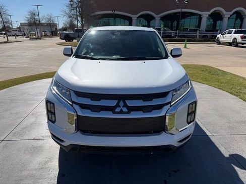 Used 2024 Mitsubishi Outlander Sport AWD image 2