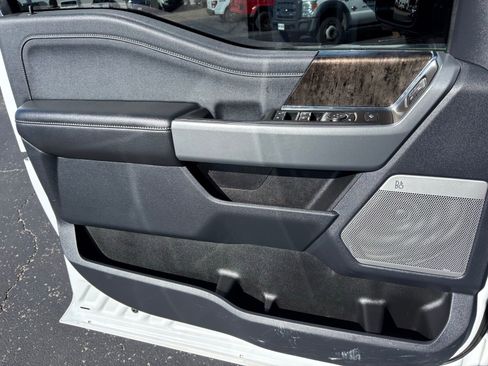 Used 2024 Ford F250 Lariat image 16