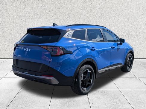 New 2026 Kia Sportage EX w/ EX Panorama Roof Package FWD image 3
