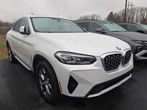Used 2024 BMW X4 xDrive30i AWD/4WD image 1