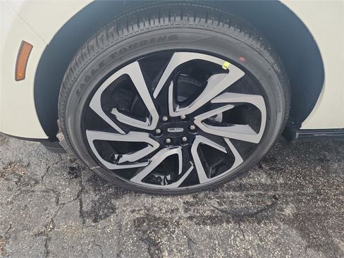 New 2026 Lincoln Navigator Reserve image 9