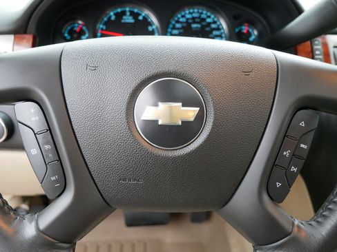 Used 2008 Chevrolet Avalanche LTZ w/ LTZ Preferred Equipment Group AWD/4WD image 18