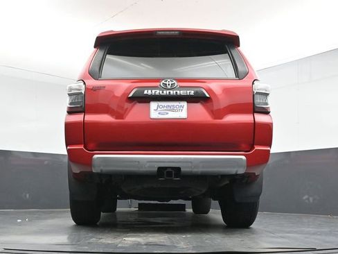 Used 2024 Toyota 4Runner TRD Off-Road Premium AWD/4WD image 33